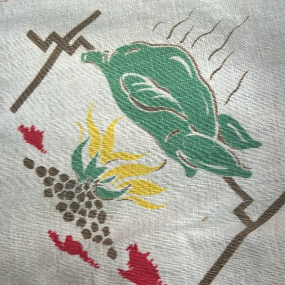 vintage small tablecloth - Picture 3 of 8